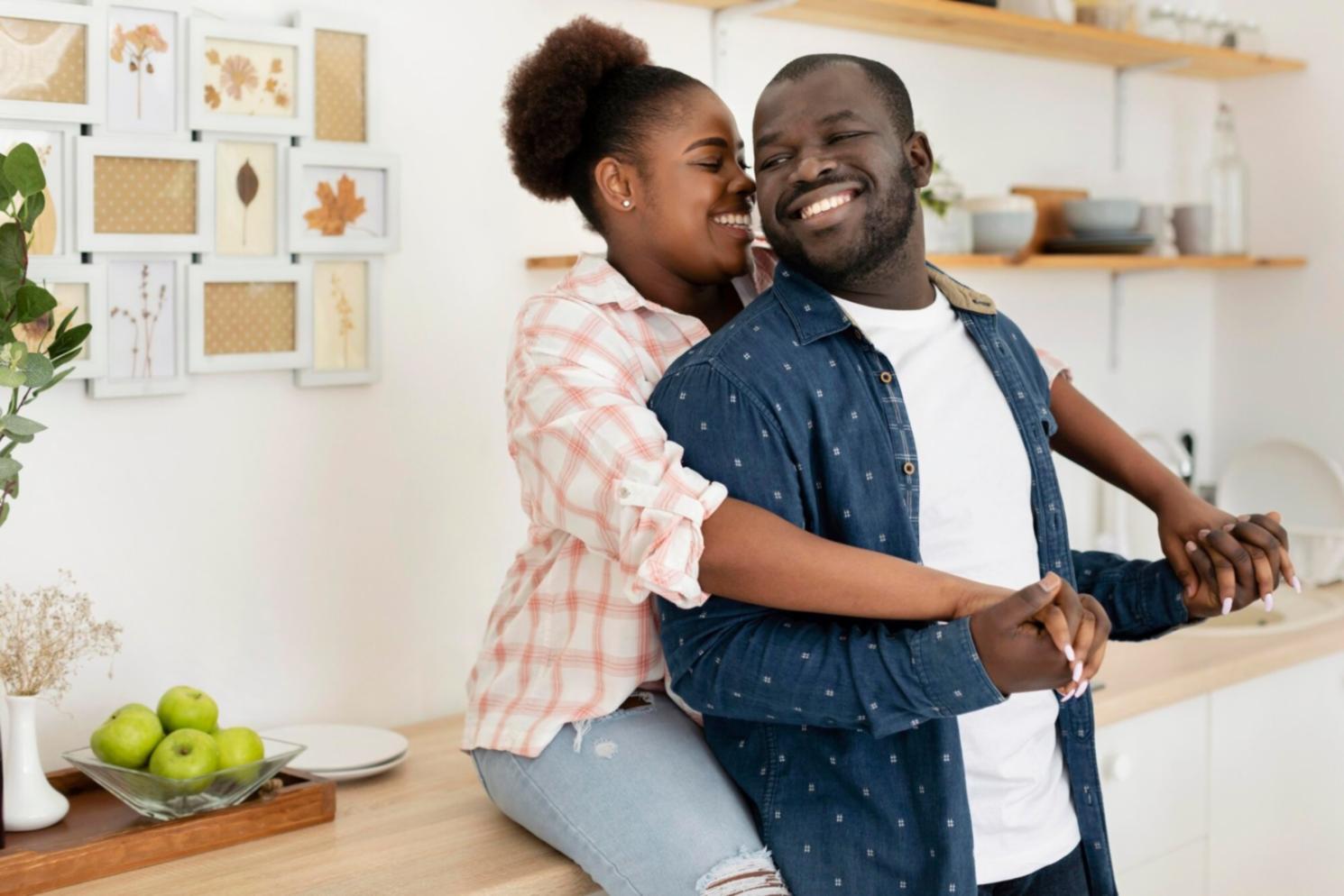 Familie beim gemeinsamen Lernen